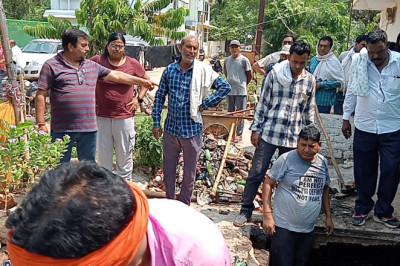 नालियों पर किए गए अवैध कब्जाधारियों पर कार्रवाई शुरू