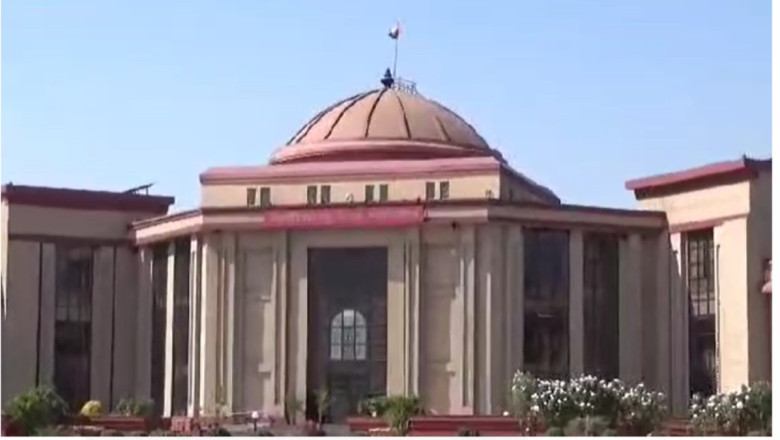 नीट परीक्षा में गलत पर्चा बांटने पर हाईकोर्ट में हुई सुनवाई, एनटीए ने कहा-प्रकरण सुलझाने बनाई विशेषज्ञ समिति...