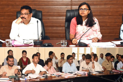 कलेक्टर  ऋचा प्रकाश चौधरी ने जिले के ब्लैक स्पॉट्स में जल्द सुधार पूरा करने दिए निर्देश