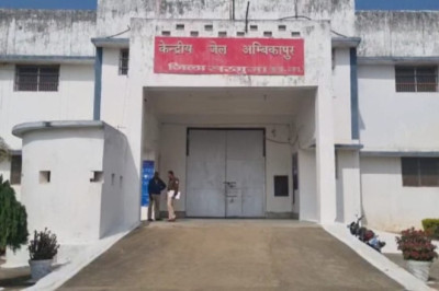 पुलिस को चकमा देकर मर्डर का आरोपी फरार, जेल प्रशासन में मचा हड़कंप...