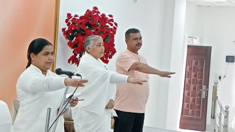 विश्व तम्बाकू निषेध दिवस के अवसर भिलाई पॉवर हाउस  रेल्वे स्टेशन में नशा मुक्ति आध्यात्मिक प्रदर्शनी*
