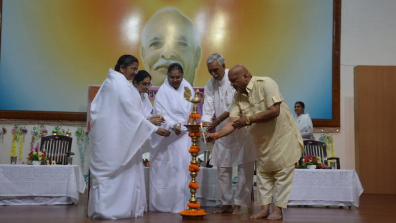 शान्ति सरोवर रिट्रीट सेन्टर में तीन दिवसीय शिविर आओ खोलें खुशियों के द्वार..