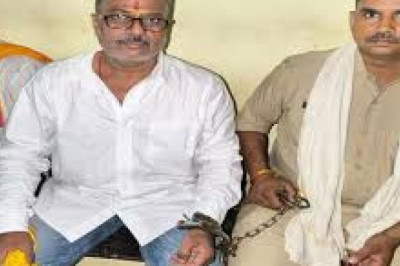 भिलाई हाउसिंग बोर्ड इलाके में महादेव सट्टा को लेकर युवक के अपहरण और मारपीट मामले के आरोपी ने जामुल थाना में किया सरेंडर....
