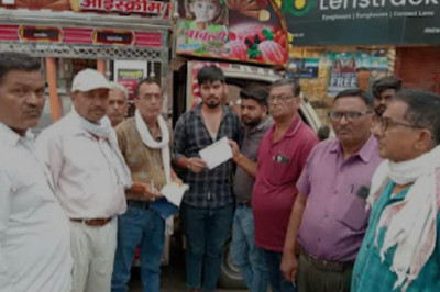 भिलाई सड़क पर समझाइश के बाद भी ठेला लगाकर सामान बेचने वाले 22 दुकानदारों से निगम की टीम ने वसूला चालान.....