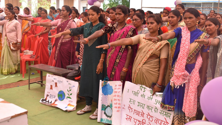 ग्राम पथरिया में चलाया गया “नारी शक्ति से जल शक्ति“ थीम पर आधारित जल शक्ति अभियान