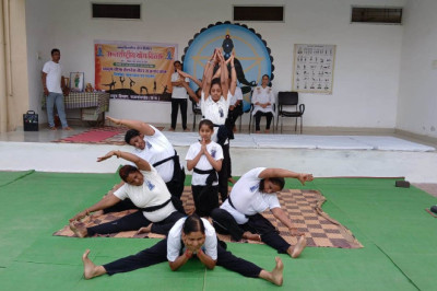 शासकीय आयुष योगा वेलनेस सेंटर में 21 जून तक योग शिविर का आयोजन