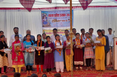 भेड़ीकला मे मनाया गया शाला प्रवेश उत्सव नव प्रवेशी बच्चों को गुलाल, पुष्पमाला पहनाकर किया स्वागत...