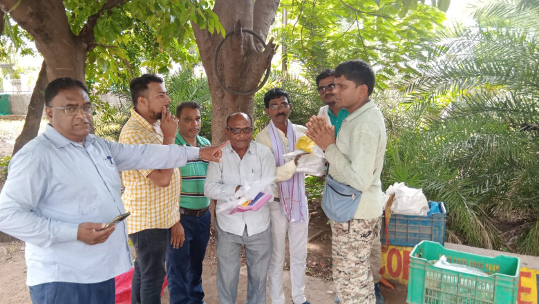 चाय-नाश्ता की गुमटी से प्रतिबंधित पाॅलीथिन जब्त  दोबारा पाॅलीथिन मिलने पर जुर्माना राशि दो गुना