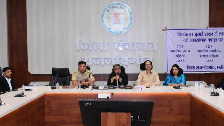 सीईओ जिला पंचायत ने विभिन्न योजनाओं एवं कार्यक्रमों तथा जल शक्ति अभियान के क्रियान्वयन एवं प्रगति की समीक्षा की