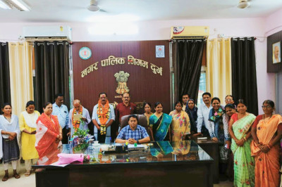 भावुक पल: नगर निगम द्वारा सेवानिवृत्त होने पर 06 कर्मचारियों को दी गई भावभीनी विदाई: