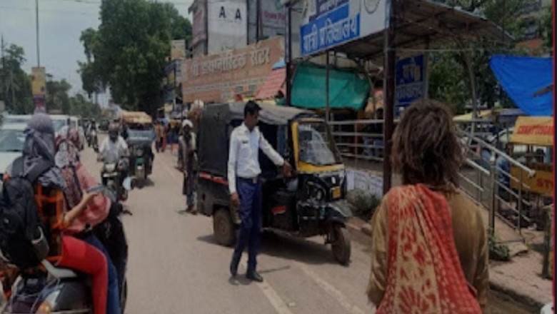 दुर्ग: शहर की यातायात व्यवस्था को व्यवस्थित करने पब्लिक ट्रांसपोर्ट ऑटो पर की जा रही है कार्यवाही... ‌
