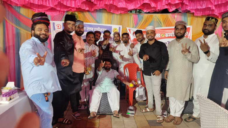 हाजियों और बेटियों का किया इस्तकबाल, नौजवानों ने किया रक्तदान