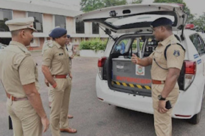 दुर्ग: पुलिस अधीक्षक दुर्ग, जितेन शुक्ल द्वारा इंटरसेपटर वाहन को हरी झंडी दिखाकर कर दिया गया रवाना....