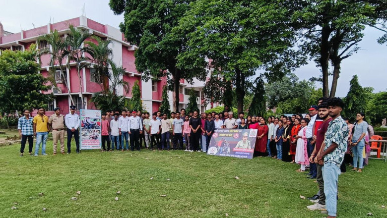 पुलिस अधीक्षक जिला केसीजी त्रिलोक बंसल(भा0पु0से0)के निर्देश पर समर्थ अभियान के तहत संगीत विश्वविद्यालय खैरागढ़ मे जागरूकता अभियान .