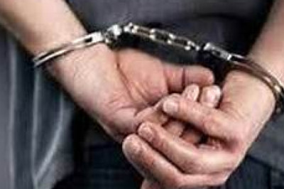 ई-रिक्शा से बैटरी चार्जर चुराने वाला गिरफ्तार ...