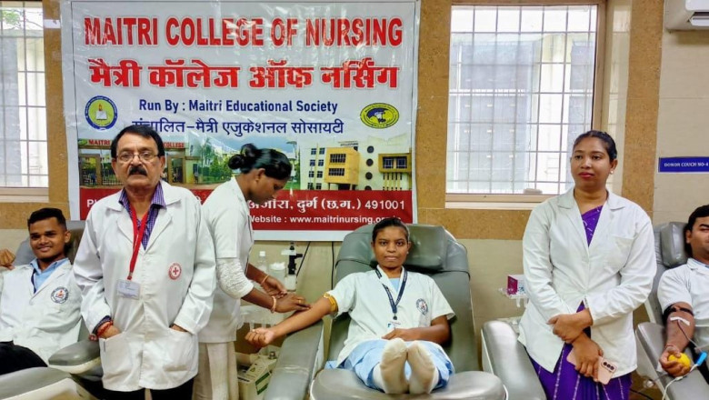मैत्री कालेज ऑफ नर्सिंग अंजोरा के द्वारा 11 यूनिट रक्तदान