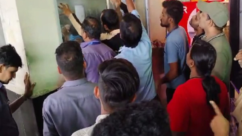 टला बड़ा हादसा : लिफ्ट में फंसे मासूम सहित 5 यात्री,दरवाजा तोड़कर बाहर निकाला...