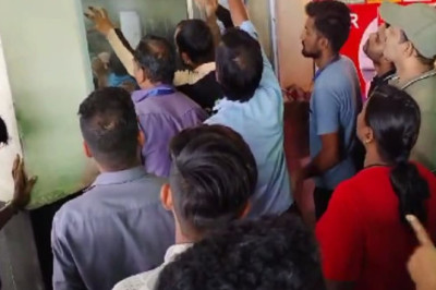 टला बड़ा हादसा : लिफ्ट में फंसे मासूम सहित 5 यात्री,दरवाजा तोड़कर बाहर निकाला...