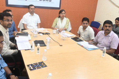 मुख्य सचिव अभिताभ जैन ने वीडियो कॉन्फ्रेंसिंग के माध्यम से महत्वपूर्ण योजनाओं की ली समीक्षा