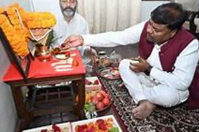 राज्यपाल रमेन डेका से कैबिनेट मंत्री केदार कश्यप ने की भेंट...