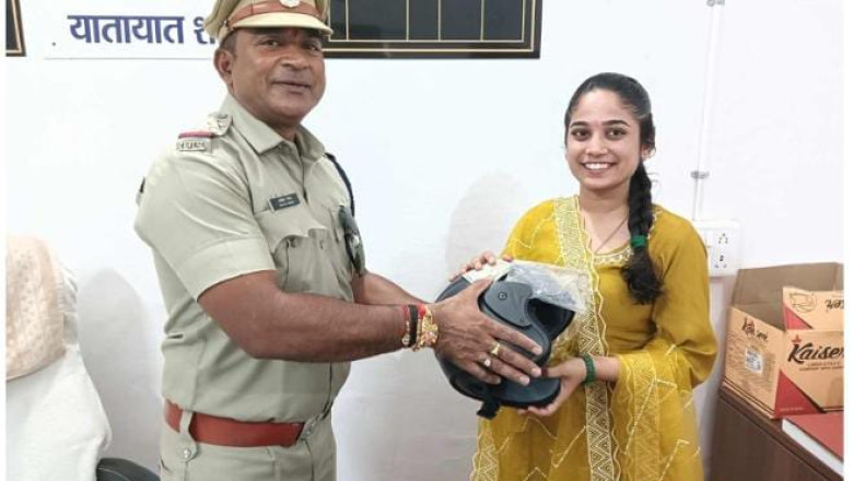 जब नगर के बहनों ने बांधी राखी, गिफ्ट मे मिला हेलमेट