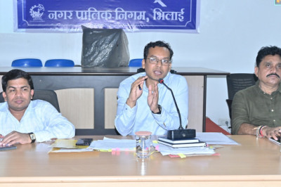 स्वच्छ सर्वेक्षण 2024 को लेकर समीक्षा बैठक बुलाई आयुक्त देवेश कुमार धु्रव ने...