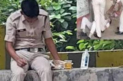 आमानाका में नशे में धुत मिला आरक्षक, विभाग के पास पहुंचा वीडियो...