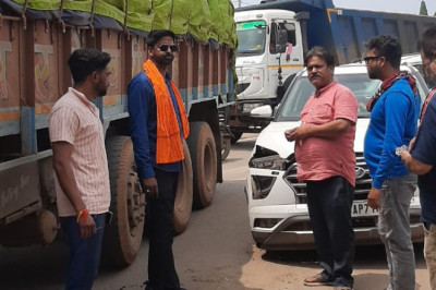 चौराहे पर दुर्घटना पुलिस विभाग और नगर निगम अपनी जवाबदारी तय करें  - वरुण पांडे