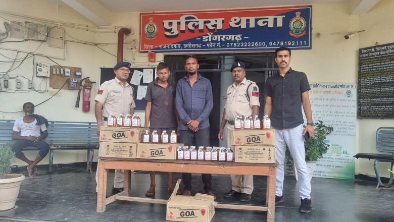 डोंगरगढ़ शराब माफियाओं व कोच्चियों पर पुलिसिया हंटर