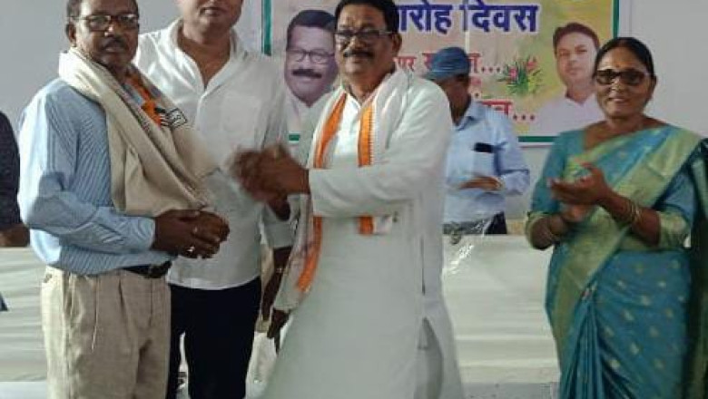 खुज्जी विधायक भोलाराम साहू ने किया शिक्षको का सम्मान