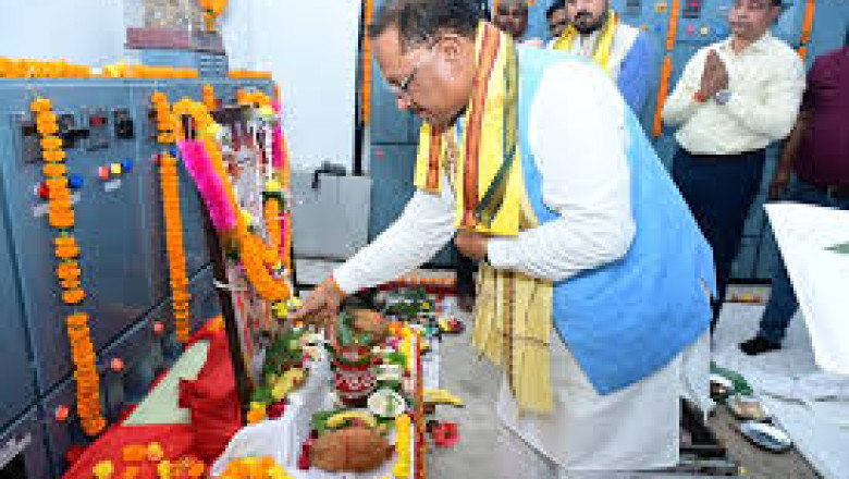 विश्वकर्मा जयंती: नगर निगम के तकनीकि शाखाओं में पूजा अर्चना...