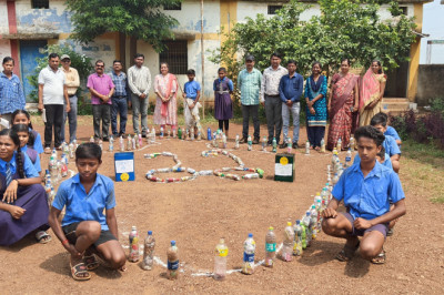 मिडिल स्कूल बघेरा में बॉटल ब्रिक्स बनाकर मनाया गया स्वच्छता त्यौहार...