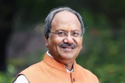 छत्तीसगढ़ी साहित्य सम्मेलन में शामिल हुए बृजमोहन अग्रवाल...