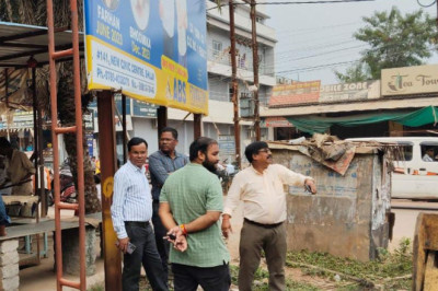 जिला एवं निगम प्रशासन की संयुक्त कार्रवाही, महाराजा चौक से लेकर बोरसी चौक तक सड़कों से हटाया कब्जा: