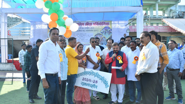 कलेक्टर ने माँ बम्लेश्वरी मंदिर में भीड़ की अधिकता को देखते हुए सभी श्रद्धालुओं एवं पदयात्रियों से की अपील  - व्यवस्था बनाए रखने में जिला प्रशासन एवं पुलिस प्रशासन का करें सहयोग...