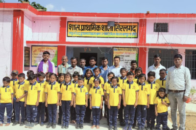 राज्यपाल सम्मान में मिले राशि से बच्चों के लिए बैगलेस डे के लिए ट्री शर्ट लोवर गिफ्ट किए...