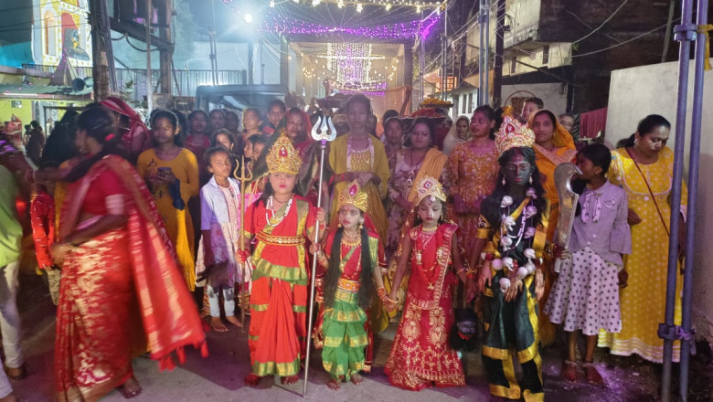 स्टेशन पारा में हर्षोल्लास से मनाई जा रही नवरात्रि, निकली चुनरी यात्रा...
