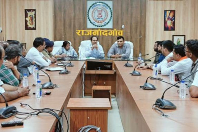 कलेक्टर एवं एसपी ने दुर्गा उत्सव समिति और दशहरा उत्सव समितियों की ली बैठक  - दशहरा आयोजन और विसर्जन के संबंध में दिए आवश्यक दिशा-निर्देश...