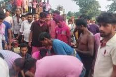 दुर्गा विसर्जन के दौरान तालाब में डूबने से युवक की मौत, जांच में जुटी पुलिस...