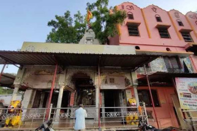 रायपुर में सुप्रसिद्ध काली माता मंदिर प्रांगण के सामने गन्दा पानी की समस्या का वाल्व कराया गया बंद...