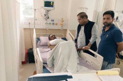 जोगी कांग्रेस के नेता के भाई पर बाइक सवार नकाबपोश युवकों ने की फायरिंग, रामकृष्ण अस्पताल में भर्ती...