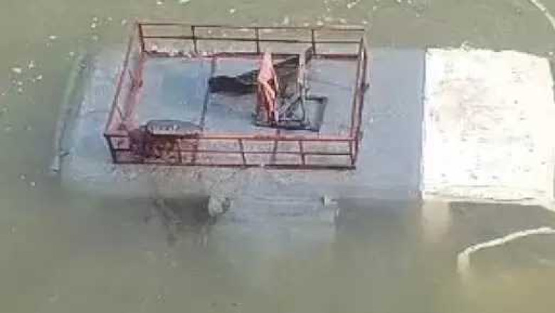 नहर में गिरी स्कूल गाड़ी, सवार थे 18 बच्चे...