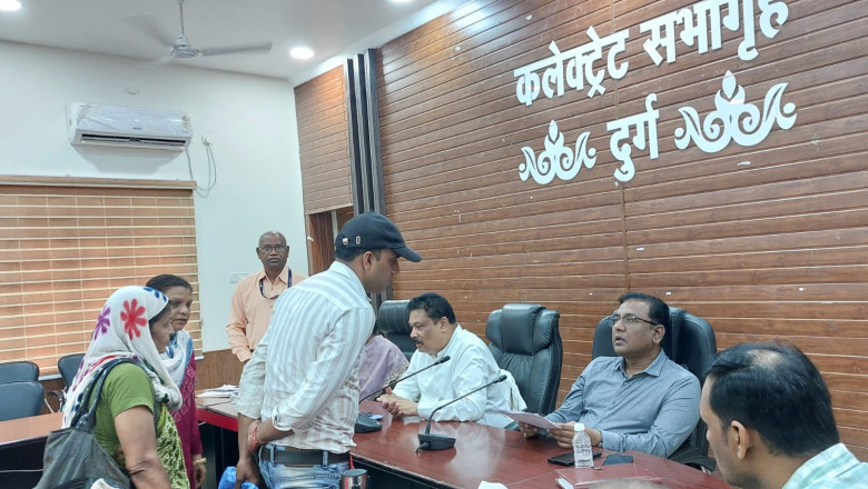 स्वर्गीय पति की सेवानिवृत्त पश्चात अंतिम भुगतान एवं पेंशन प्रदाय करने जनदर्शन में लगाई गुहार