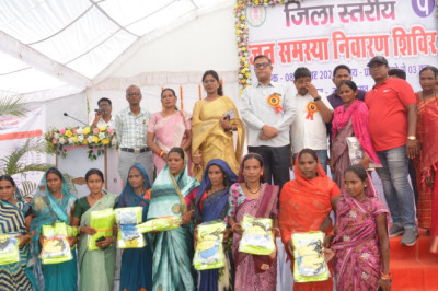 मानपुर के ढब्बा में जिला स्तरीय जन समस्या निवारण शिविर, प्रधानमंत्री आवास मेला व जागो वोटर कार्यक्रम का आयोजन