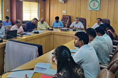 पारदर्शिता बनाए रखने हेतु केंद्रों में सभी आवश्यक जानकारियां एवं नियम प्रदर्शित करना सुनिश्चित करें...