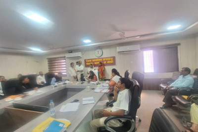 हितग्राही मूलक योजनाओं के क्रियान्वयन में अपेक्षित प्रगति में कमी पर संबंधित अधिकारी पर होगी अनुशासनात्मक कार्रवाई...