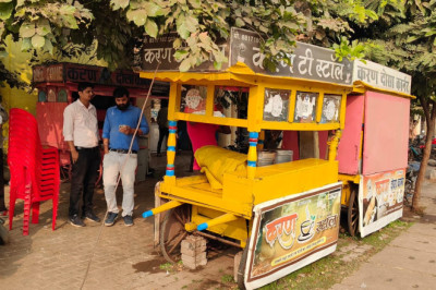 नंदई, गंज चौक, पुराना बस स्टैण्ड में साफ सफाई देख हाजरी रजिस्टर की किये जॉच...