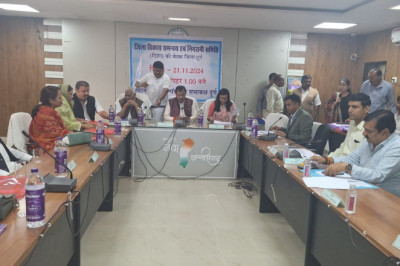 योजनाओं का बेहतर क्रियान्वयन कर आम जनता को करें लाभान्वित -सांसद विजय बघेल