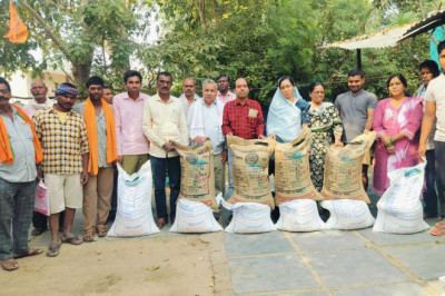 किसानों को रबी मौसम में धान के अलावा अन्य फसल लेने किया जा रहा जागरूक  कृषक समृद्धि चौपाल में फसल विविधीकरण की दी जा रही जानकारी