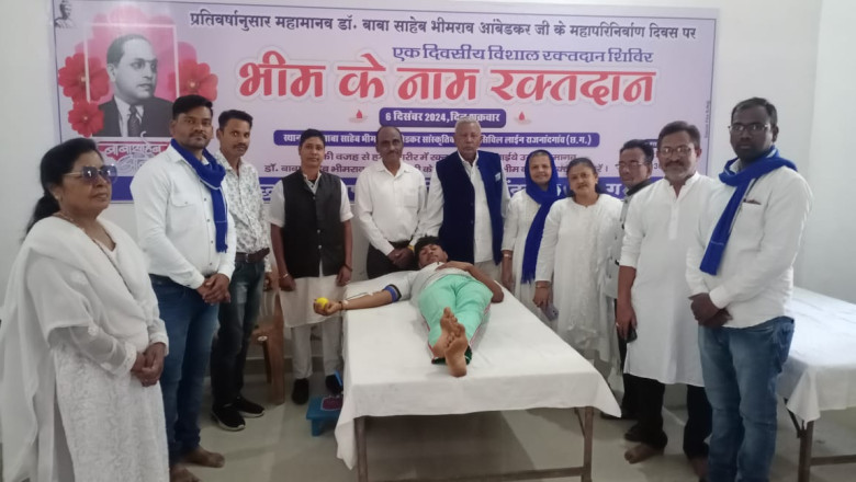 सामाजिक कार्यकर्ता संदीप कोल्हाटकर जी के नेतृत्व में 88 रक्तविर भीम के नाम रक्तदान करने पहुँचे